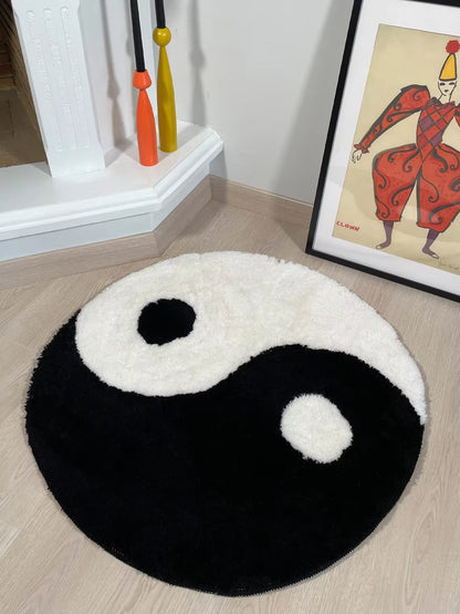 Yin and Yang Symbol Fluffy Circle Soft Rug Black and White Circle Digital Carpet for Bedroom with Chinese Characteristic